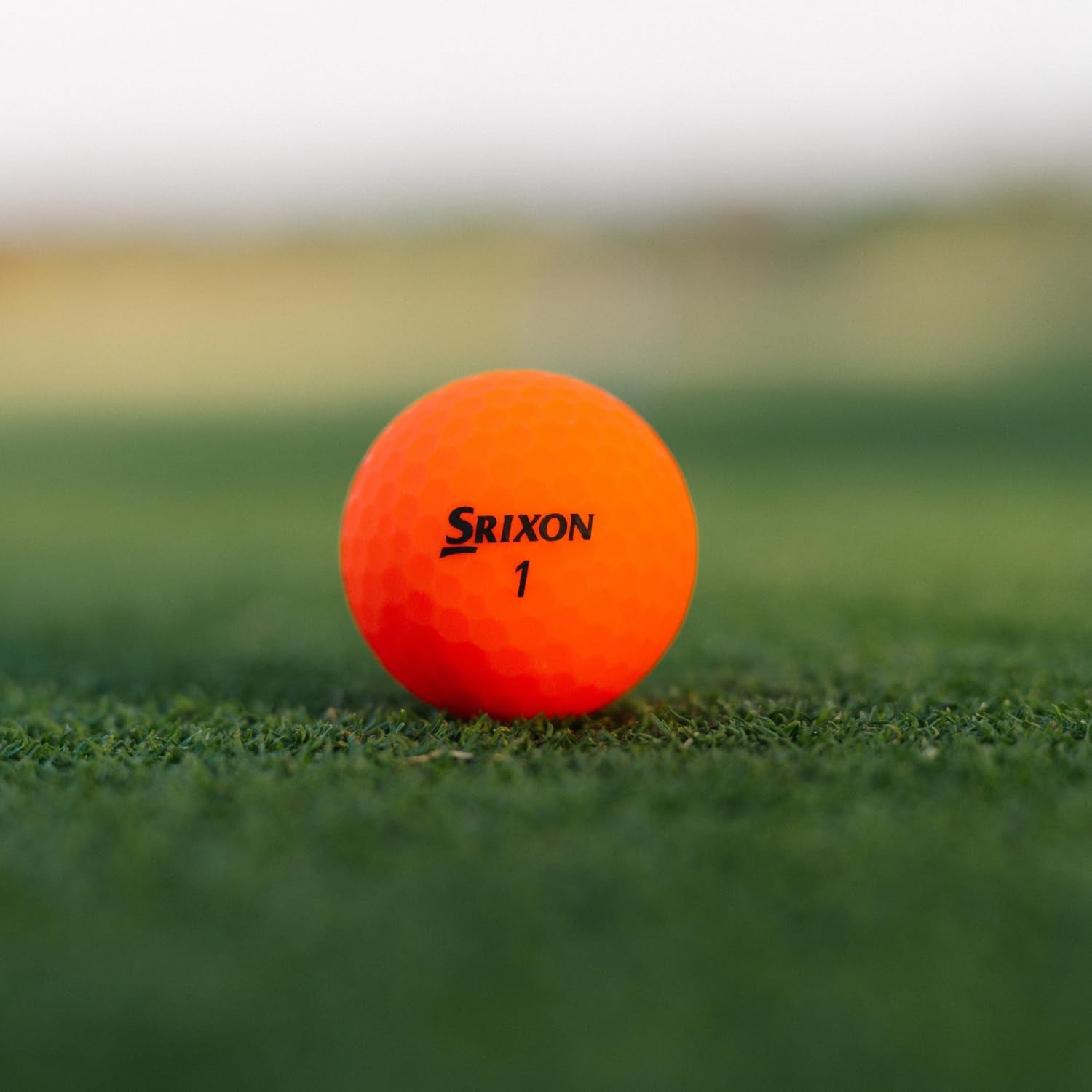 SOFT FEEL BRITE - High Visibility and Ultra-Soft Feel Golf Balls | Long Distance and Stable Trajectory | Controlled Spin and Quick Tracking | Orange/Red/Green